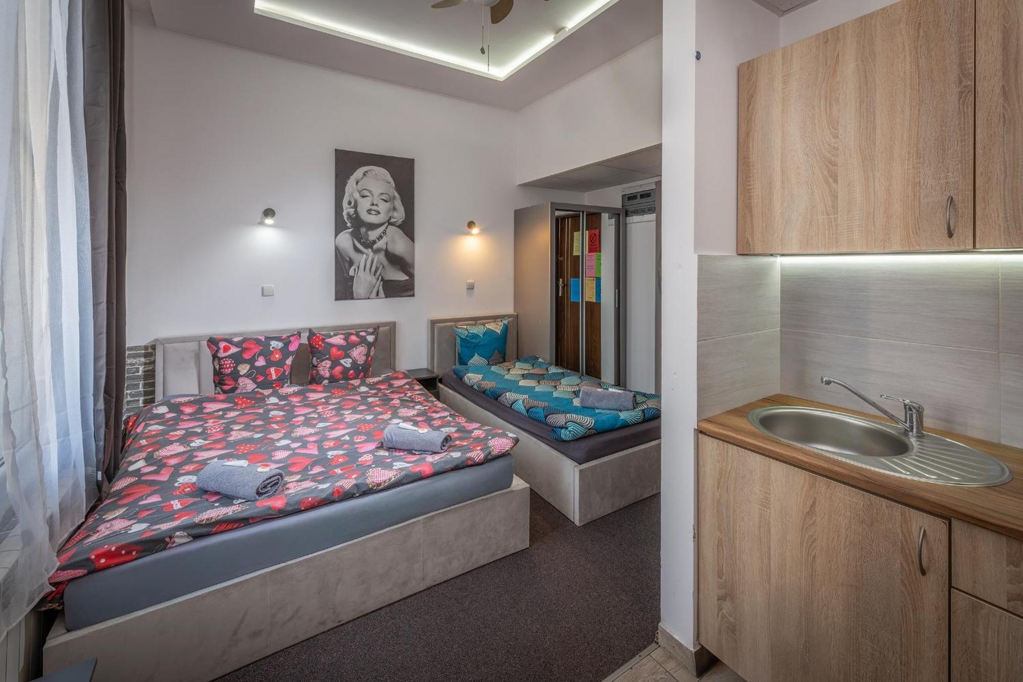 70S Business Room Krasków Εξωτερικό φωτογραφία