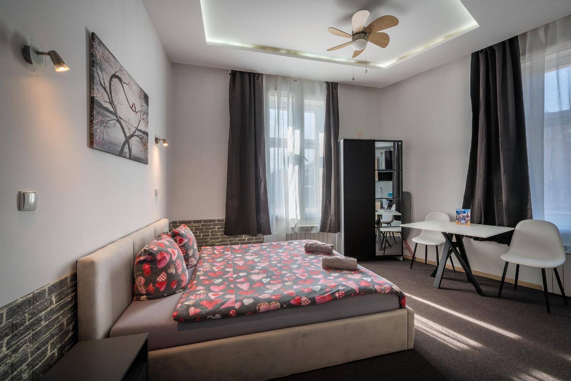 70S Business Room Krasków Εξωτερικό φωτογραφία